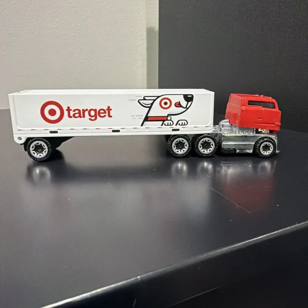 Mattel Hot Wheels 2013 Rig Dog Target Tractor Trailer 18 Wheeler Truck 7